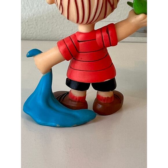 Peanuts Linus van Pelt, Charlie Brown, and Peppermint Patty Collectible Figures - Picture 4 of 8